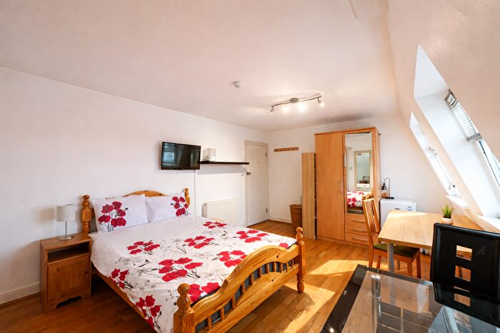 Studio To Rent In Cromwell Road, London, SW7