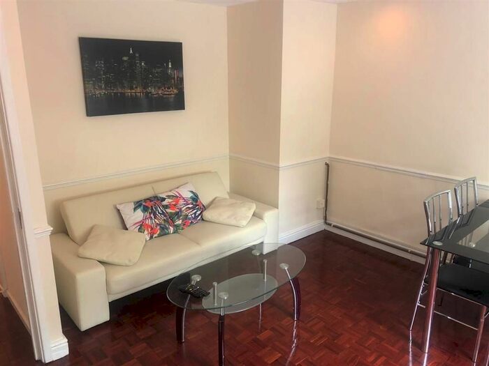 2 Bedroom Flat To Rent In Moira Terrace, Roath, Cardiff, CF24
