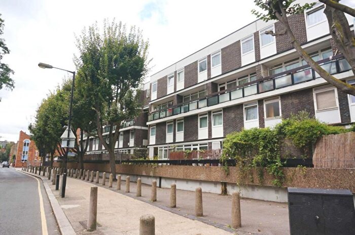 3 Bedroom Flat For Sale In Virginia Road, Shoreditch, London, E2