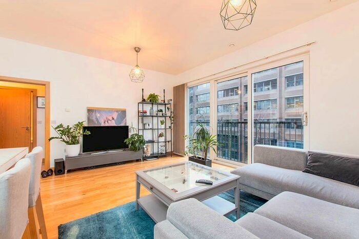 1 Bedroom Flat To Rent In Manor Road, Wallington, Surrey, SM6