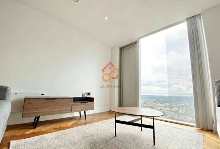 2 Bedroom Flat To Rent In Deansgate Square, Owen Street, Manchester, M15