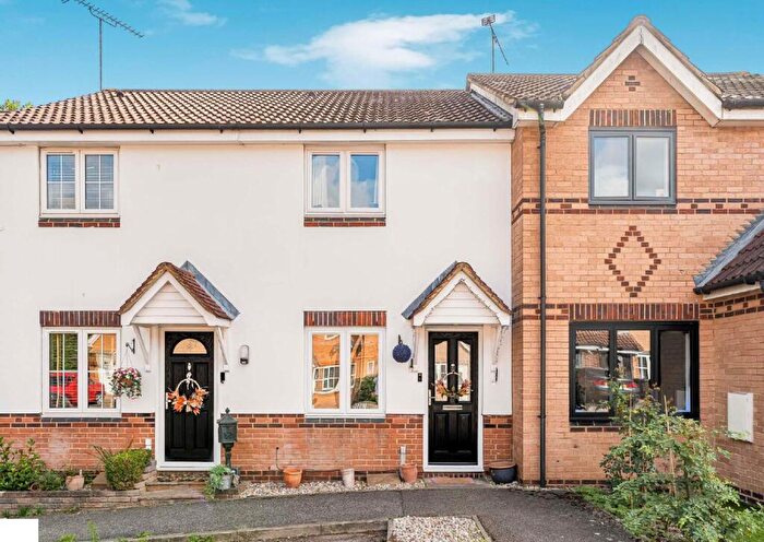 2 Bedroom Terraced House For Sale In Heyford Way, Hatfield, AL10