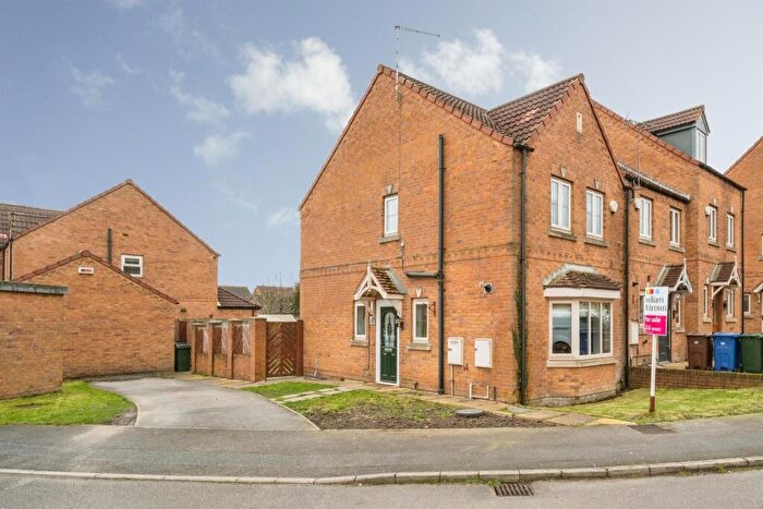 3 Bedroom Town House For Sale In Parkgate, Goldthorpe, Rotherham, S63