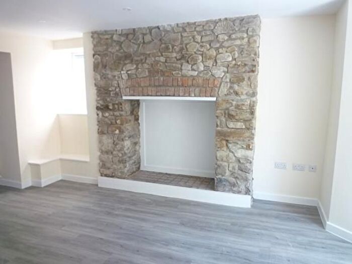 1 Bedroom Flat To Rent In Flat, North Road, EX22