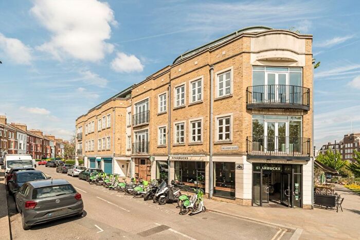 3 Bedroom Flat For Sale In Orlando Road, Clapham, SW4