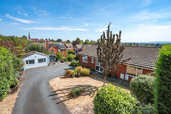 4 Bedroom Detached House For Sale In Spencer Drive, Malvern, Worcestershire, WR14