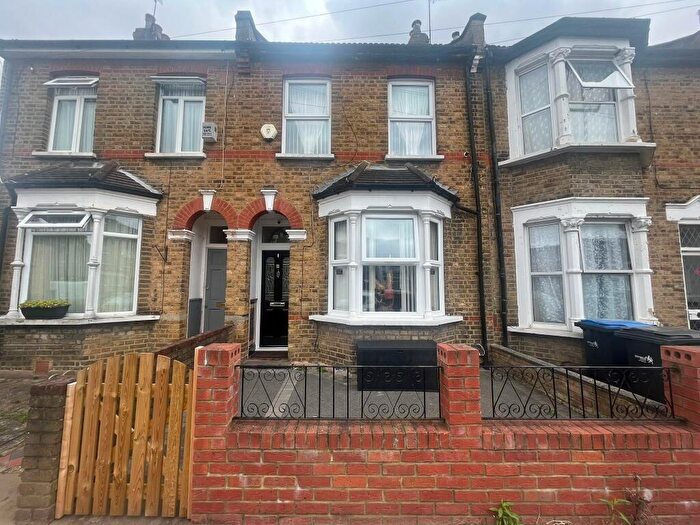 3 Bedroom Terraced House To Rent In Uckfield Road, EN3