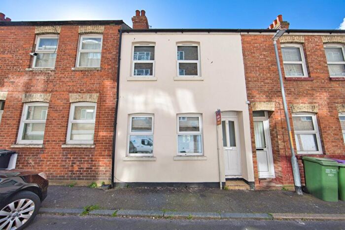 2 Bedroom Terraced House For Sale In Peter Street, Folkestone, CT20
