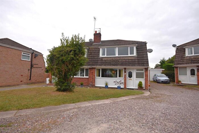 3 Bedroom Semi-Detached House For Sale In Coniston Road, Neston, CH64