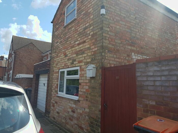 1 Bedroom Detached House To Rent In Westbourne Road, Bedford, MK40