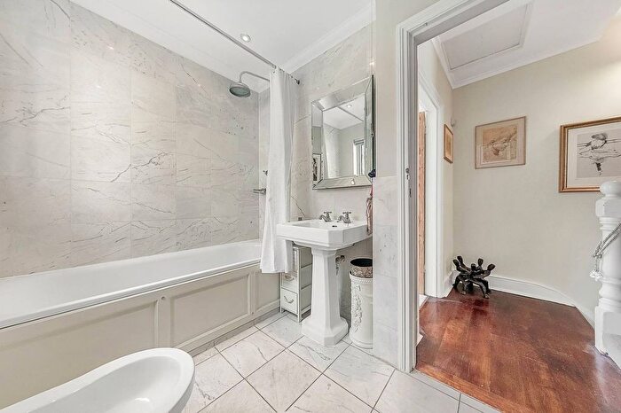 4 Bedroom Terraced House To Rent In Gowan Avenue, Munster Village, London, SW6