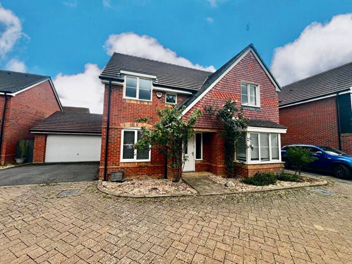 4 Bedroom Property To Rent In Lisa Head Avenue, Didcot, OX11