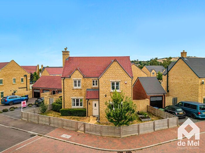 4 Bedroom Detached House For Sale In Brunel Drive, Gotherington, Gloucestershire, GL52