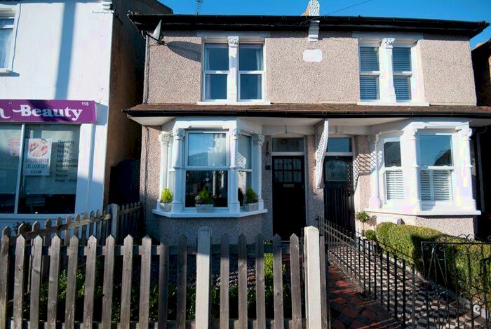 3 Bedroom Semi-Detached House To Rent In Leighville Grove, Leigh-On-Sea, SS9