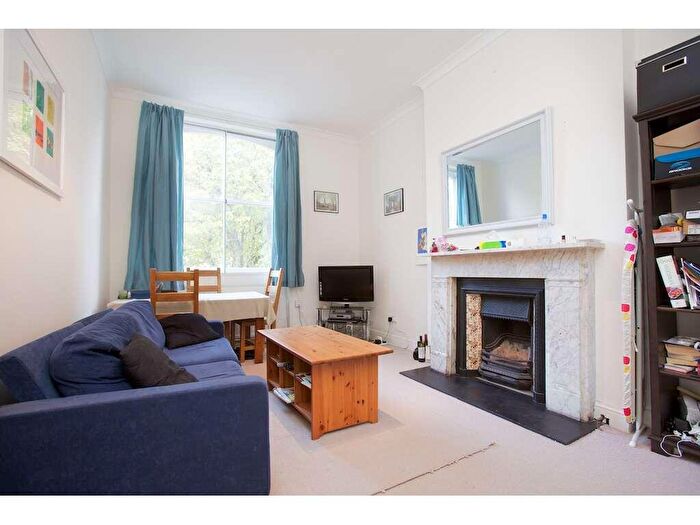 2 Bedroom Flat To Rent In Brondesbury Villas, NW6