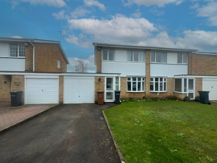 3 Bedroom Semi-Detached House To Rent In Myton Drive, Solihull, B90
