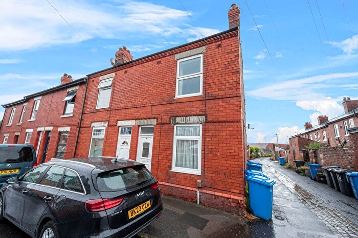 2 Bedroom Terraced House To Rent In Kimberley Drive, Stockton Heath, WA4