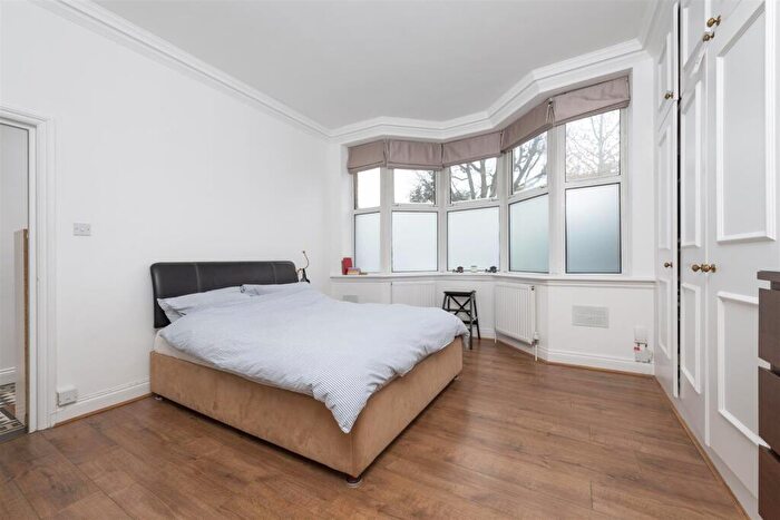 2 Bedroom Apartment To Rent In The Avenue, NW6