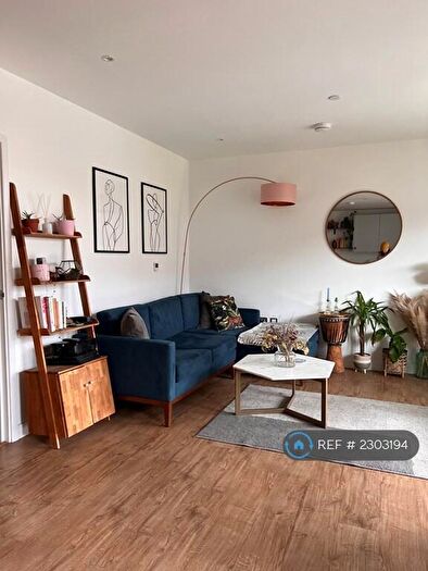 2 Bedroom Flat To Rent In Danson Mews, London, SE17
