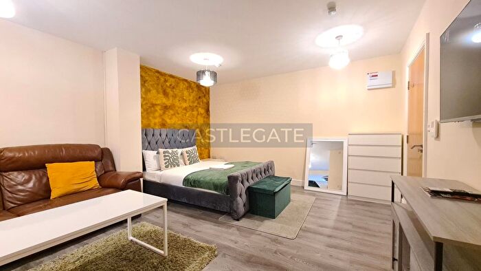 1 Bedroom Flat To Rent In Westgate Apartments, Huddersfield, HD1