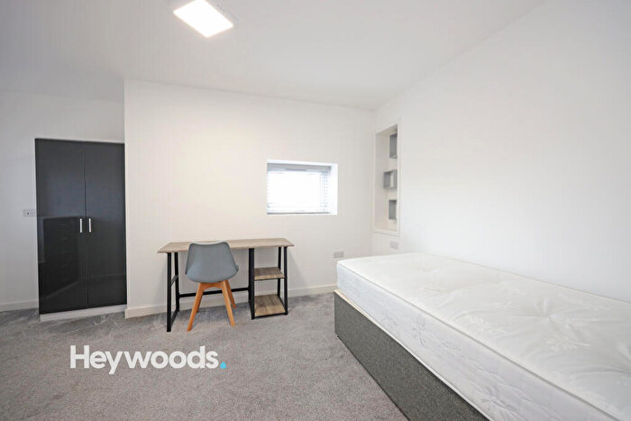 1 Bedroom House Of Multiple Occupation To Rent In Room, Ironmarket, ST5