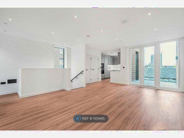 3 Bedroom Flat To Rent In Stamford Road, London, N15