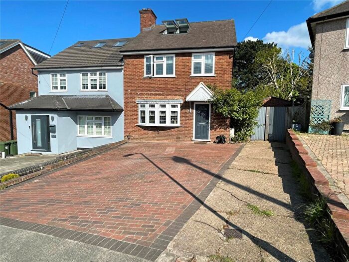 4 Bedroom Semi Detached House For Sale In Prestwood Drive, Collir Row, Romford, RM5