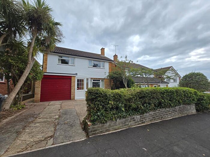4 Bedroom Detached House To Rent In Family Home Dawlish, EX7