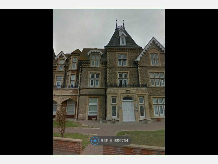2 Bedroom Flat To Rent In The Towers, Clacton-On-Sea, CO15