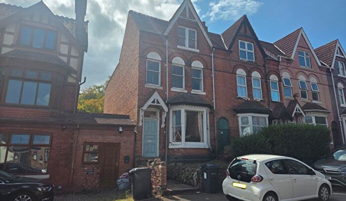 4 Bedroom End Of Terrace House For Sale In Woodlands Road, Sparkhill, Birmingham, West Midlands, B11