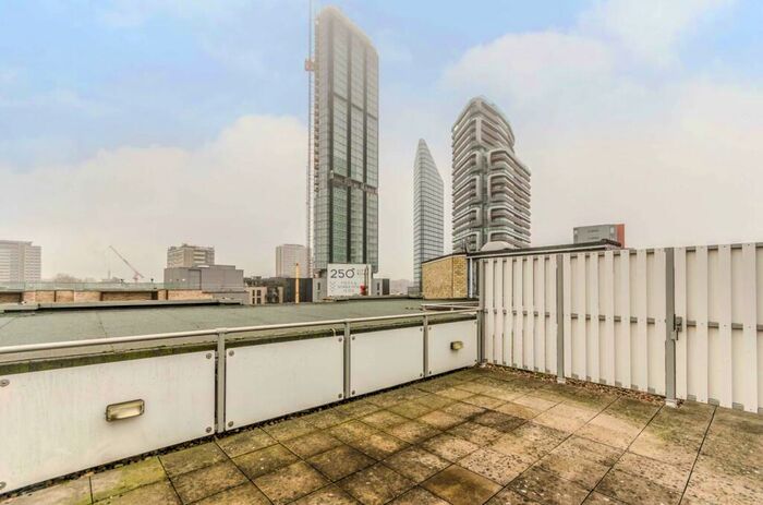 2 Bedroom Flat To Rent In City Road, City, London, EC1V
