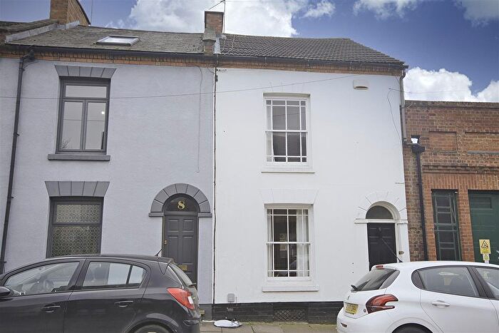 2 Bedroom End Of Terrace House To Rent In St. Edmunds Road, Abington, Northampton, NN1