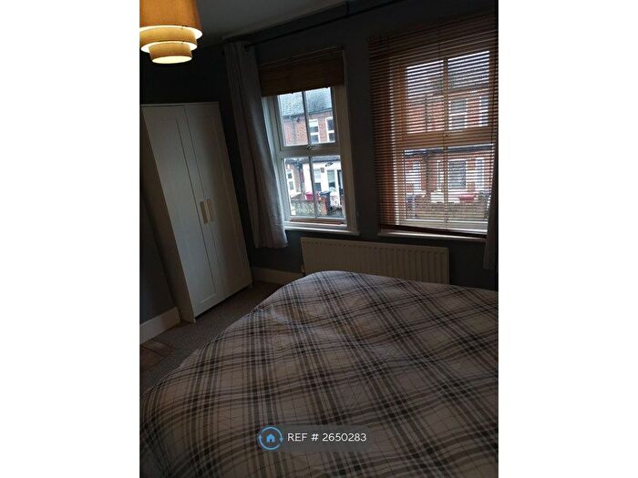 4 Bedroom Semi-Detached House To Rent In Kings Road, Caversham, Reading, RG4