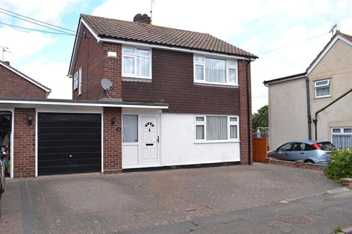 3 Bedroom Link Detached House To Rent In Back Road, Writtle, Chelmsford, CM1