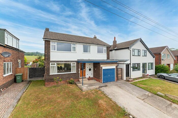 3 Bedroom Detached House For Sale In Wrenbeck Avenue, Otley, LS21