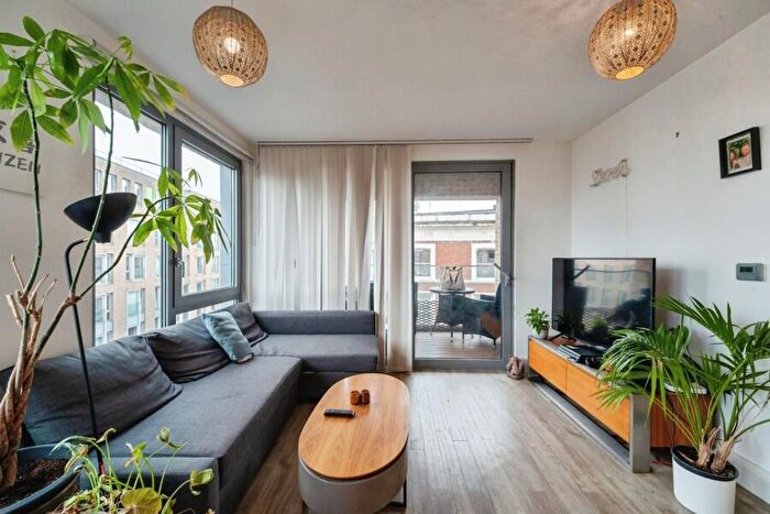 1 Bedroom Apartment To Rent In Boleyn Road, N16