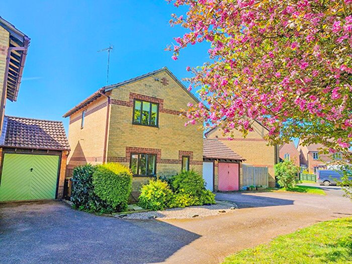 3 Bedroom Detached House For Sale In Birch Close, Woodford Halse, NN11