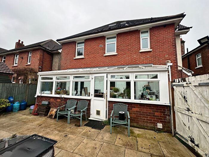 5 Bedroom Property To Rent In Parkstone Road, Poole, BH15