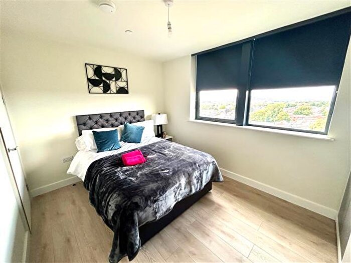2 Bedroom Apartment To Rent In Birmingham Road, West Bromwich, B70