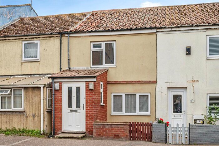 2 Bedroom Terraced House For Sale In Southgates Road, Great Yarmouth, NR30