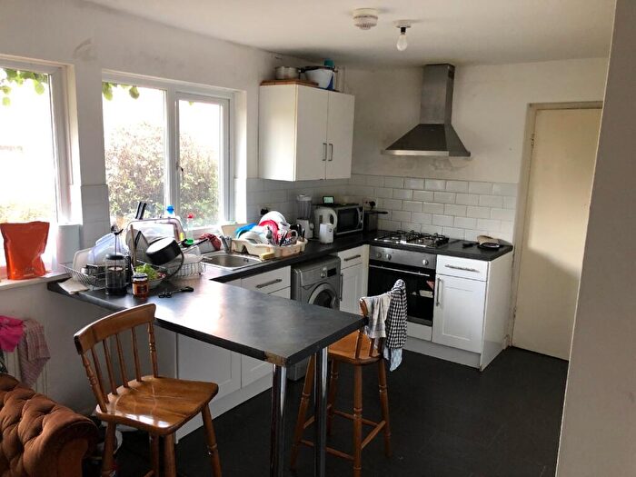 3 Bedroom House To Rent In Hawton Crescent (D), Wollaton, Nottingham, Nottinghamshire, NG8