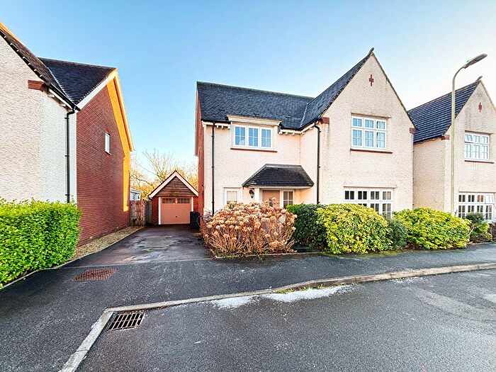 4 Bedroom Detached House For Sale In Gerddi'r Afon, Brynmenyn, Bridgend, CF32