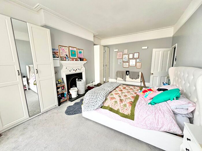 2 Bedroom Flat To Rent In Chesham Place, Brighton, BN2