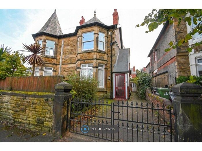 3 Bedroom Flat To Rent In Hilbre Road, Wirral, CH48
