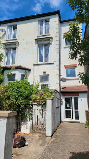 2 Bedroom Flat To Rent In Addiscombe Road, Croydon, CR0