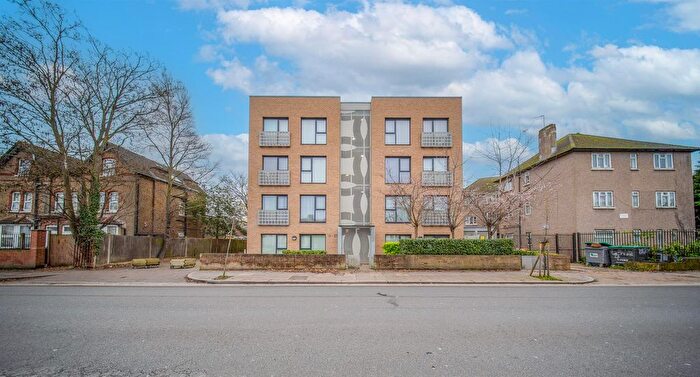 1 Bedroom Flat For Sale In Western Road, Southall, UB2