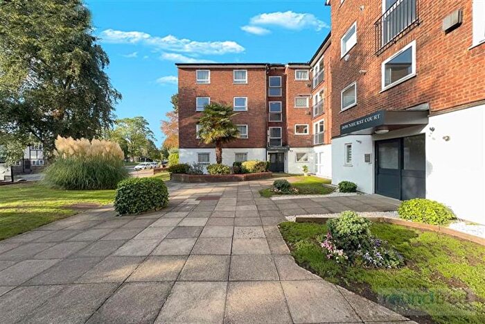 2 Bedroom Flat To Rent In Downhurst Court, Parson Street, Hendon, NW4