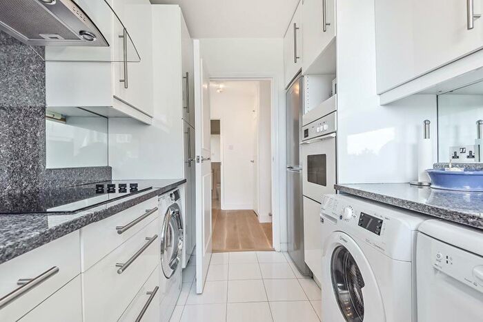 2 Bedroom Flat To Rent In Blair Court, Boundary Road, St Johns Wood, NW8