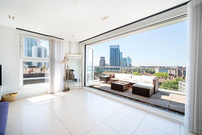 2 Bedroom Flat To Rent In East Road, Shoreditch, N1