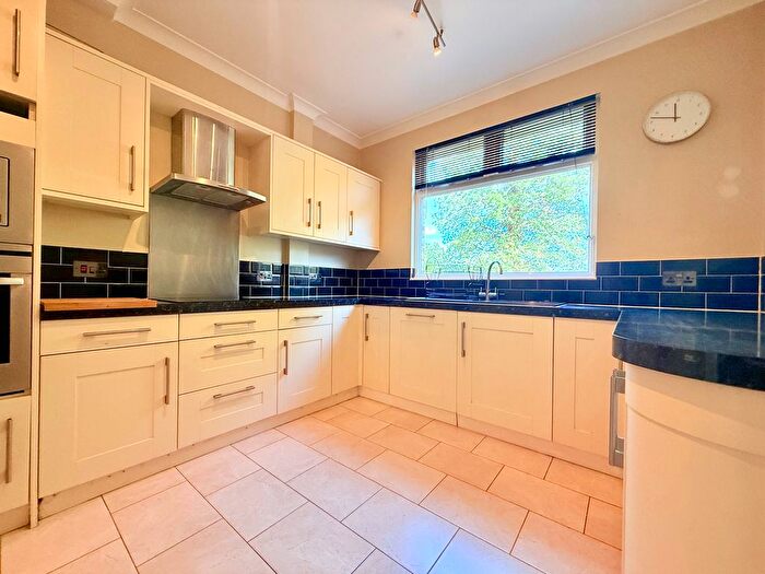 5 Bedroom Property To Rent In Alexandra Crescent, Bromley, BR1